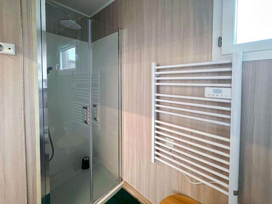 Tiny House Pour 4 A Disneyland Paris Coutevroult Экстерьер фото