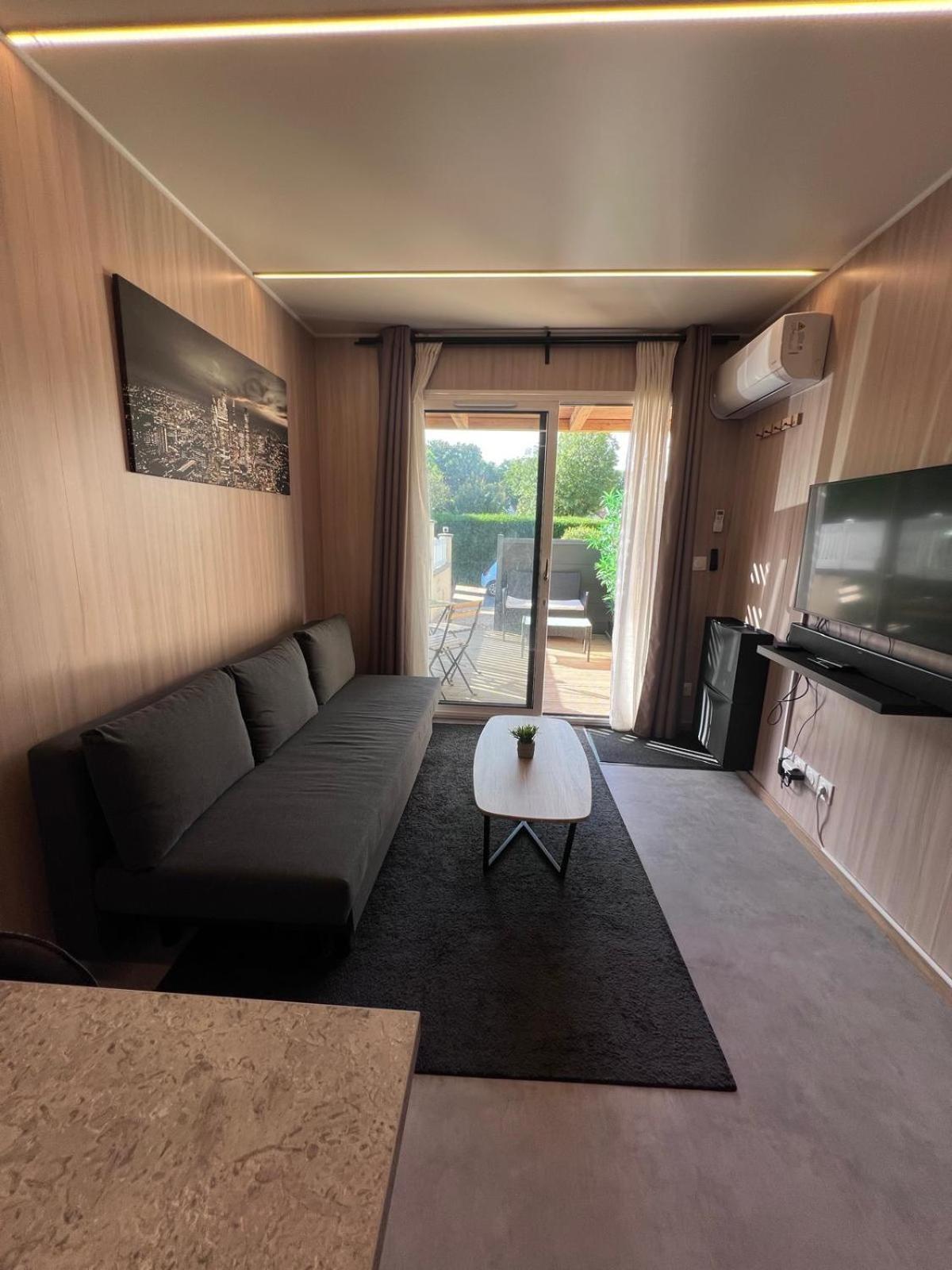 Tiny House Pour 4 A Disneyland Paris Coutevroult Экстерьер фото